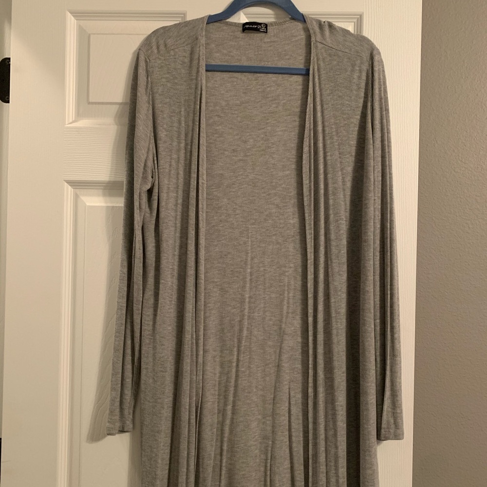 Lightweight sweater